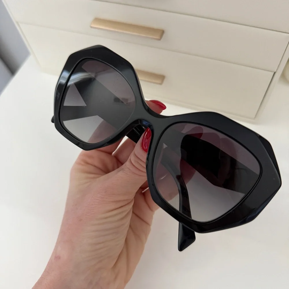 Prada Black Oversized Geometric Sunglasses - Picture 3 of 14